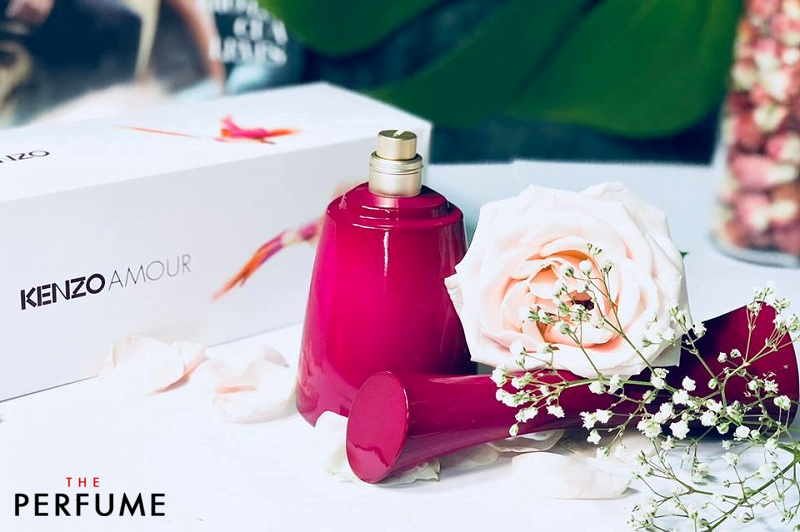 Thiết kế thanh lịch của lọ nước hoa Amour