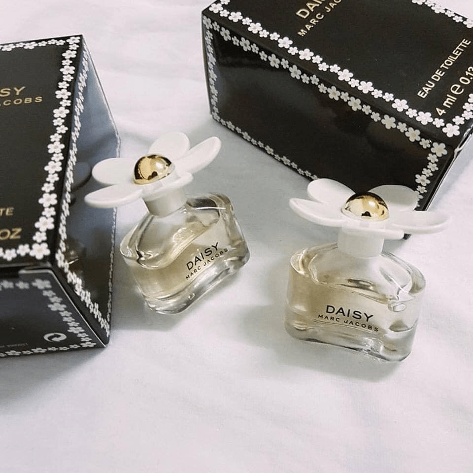 Miss Dior là chai nước hoa mini nữ được rất nhiều người ưa chuộng