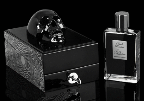 Black Phantom (Kilian) là loại nước hoa nam mùa đông gây ấn tượng mạnh mẽ từ ngoài vào trong