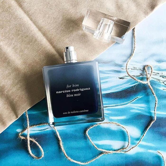 Bleu Noir EDT For Him sở hữu mùi hương bí ẩn, nồng nàn và thu hút