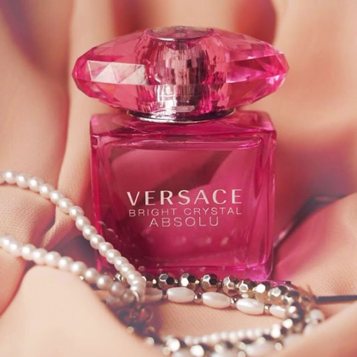 Khám phá chi tiết nước hoa Versace hồng chính hãng