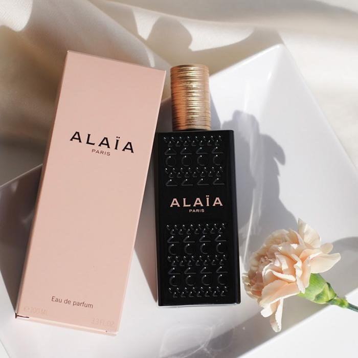 Nước hoa Alaia Paris sở hữu hương thơm quyến rũ và ngọt ngào