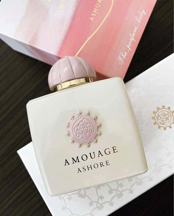 Sản phẩm nước hoa Amouage với nắp chai lấy cảm hứng từ mái vòm hồi giáo.