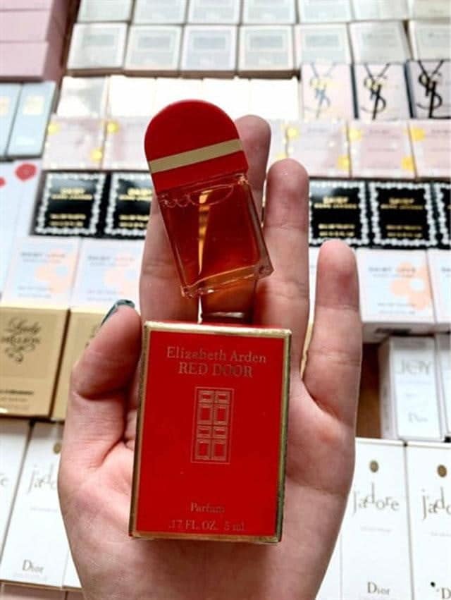 Elizabeth Arden thương hiệu nước hoa nổi tiếng đến từ Hoa Kỳ