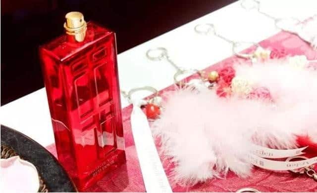 Ken Perfume địa chỉ cung cấp nước hoa Elizabeth Arden cho nam chính hãng