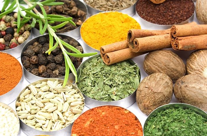 Bật mí 7 nhóm hương nước hoa cơ bản và đặc trưng của từng nhóm
