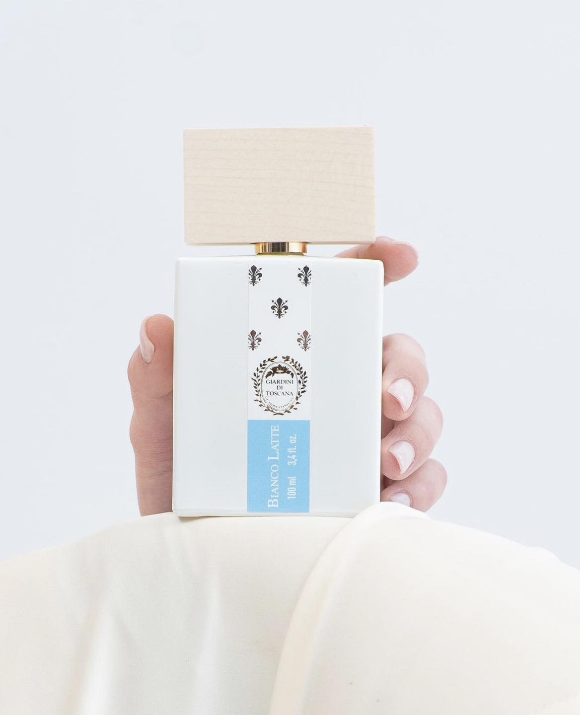 Nước Hoa Unisex Giardini Di Toscana Bianco Latte EDP